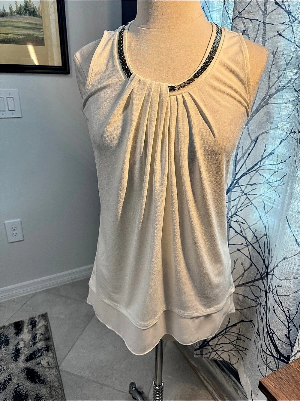 White House Black Market Chain-Trim Tank Top in White Small Like New